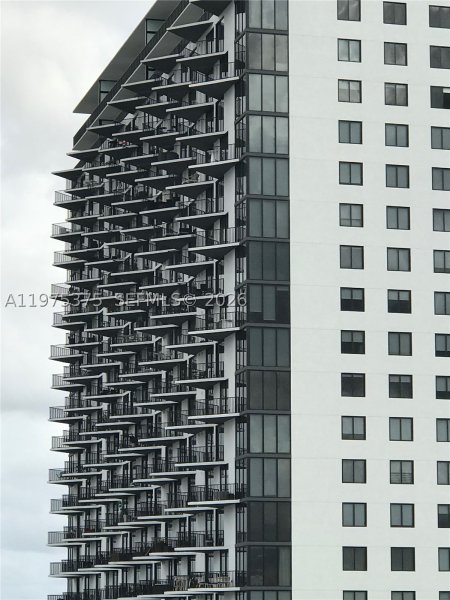 Comprar apartamento en 5252 Paseo Doral 1203