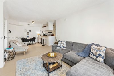 Comprar apartamento en Porto Bellagio 1810