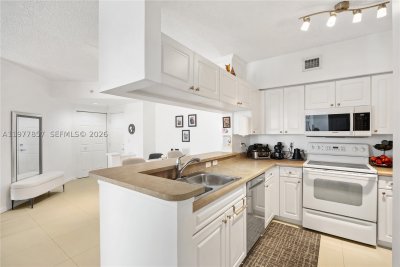 Comprar apartamento en Porto Bellagio 1810