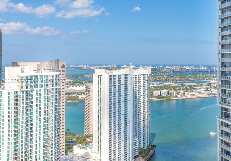 Condo for sale at Icon Brickell Viceroy 4702