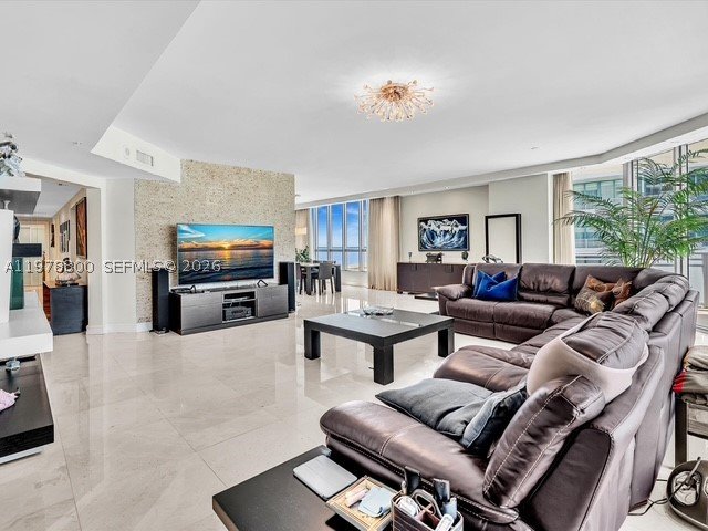 Condo for sale at Diplomat Residences 905