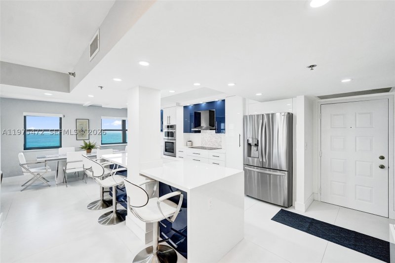 Condo for sale at The Summit 1001S