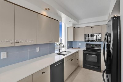 Aluguel de apartamento no The Collins Condo 915