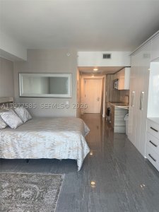 Alquiler de apartamento en Brickell House Condo 2512