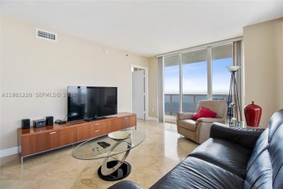 Aluguel de apartamento no Beach Club Two 4606