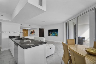 Comprar apartamento en Oceania 3 738