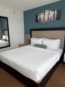 Comprar apartamento en M Resort Residences 1504