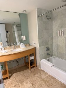 Comprar apartamento en M Resort Residences 1504