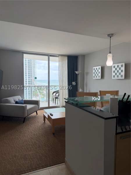 Comprar apartamento en M Resort Residences 1504
