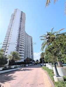 Comprar apartamento en 1000 Williams Island 2908