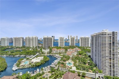 Comprar apartamento en 1000 Williams Island 2908