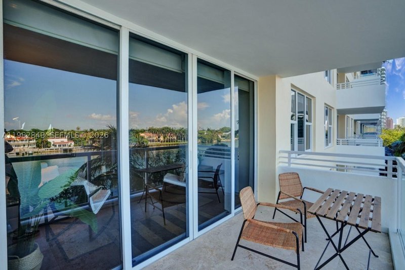 Apartment for rent at 5600 Collins 5R