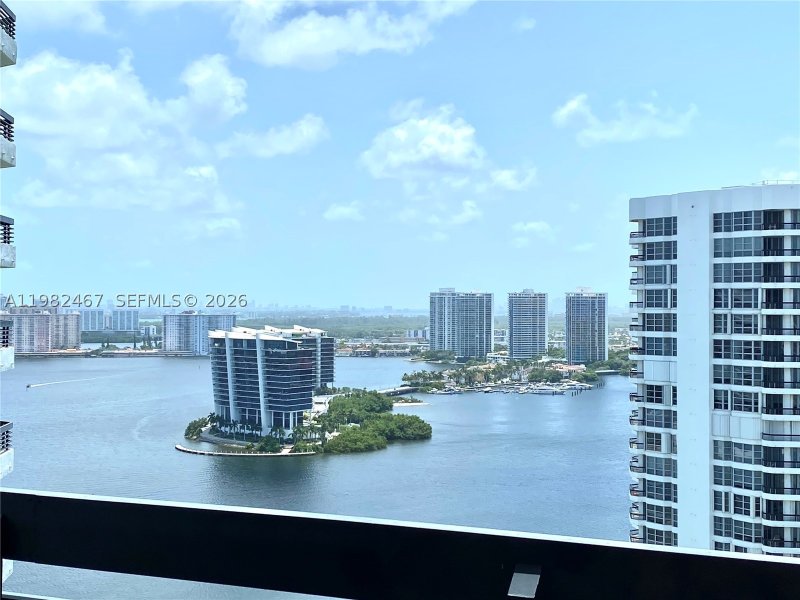 Apartment for rent at Mystic Pointe 400 3103
