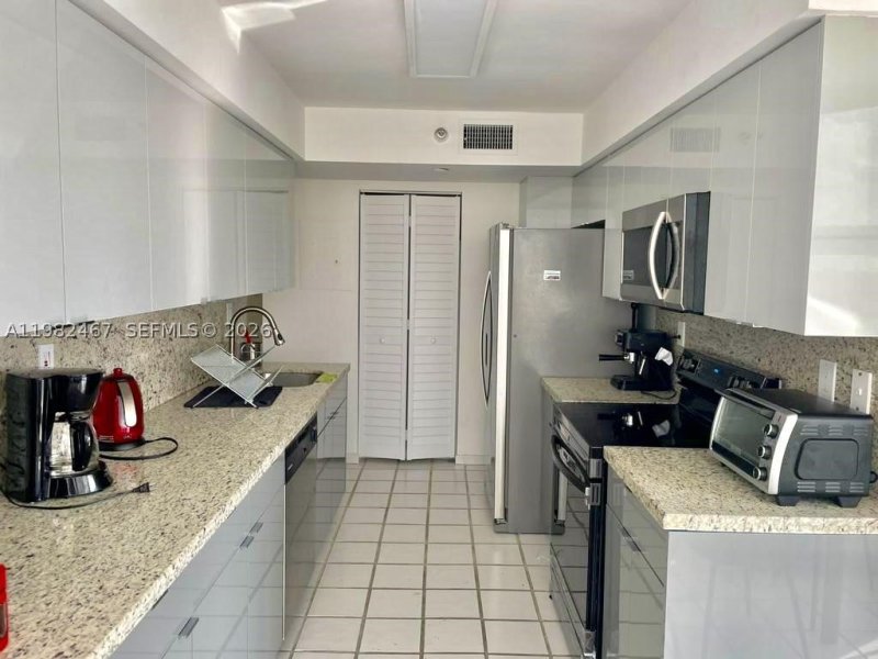 Apartment for rent at Mystic Pointe 400 3103