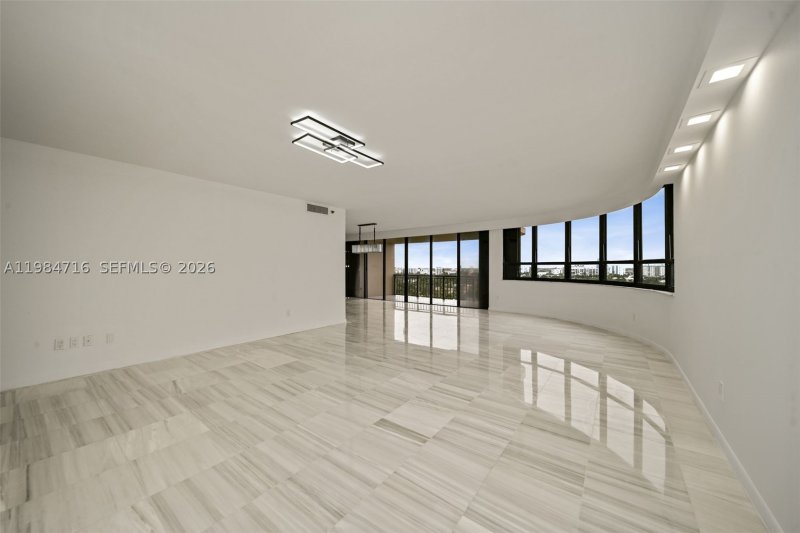 Comprar apartamento no Tiffany Bal Harbour 807