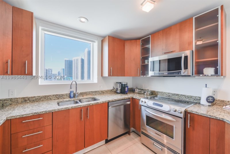 Apartment for rent at Ocean Marine Yacht Club 1114