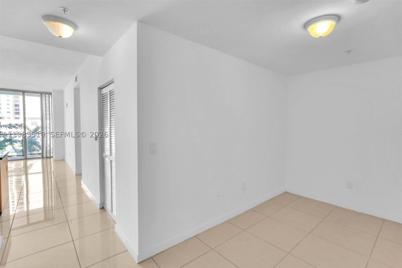 Condo for sale at Axis on Brickell South Tower 1210