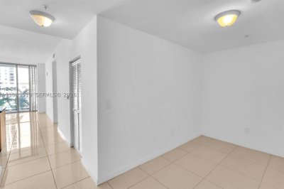 Comprar apartamento no Axis on Brickell South Tower 1210