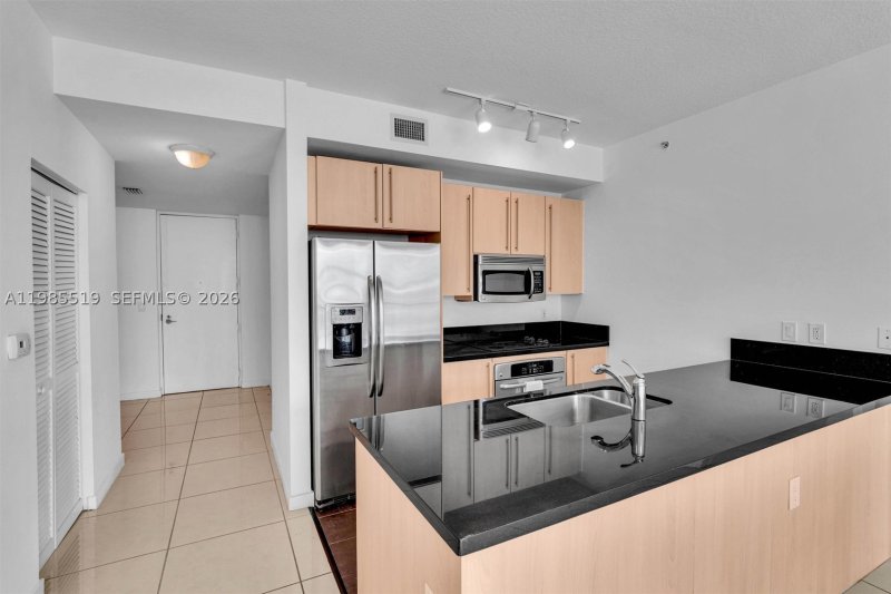 Condo for sale at Axis on Brickell South Tower 1210