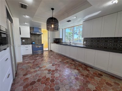 Alquiler de apartamento en Grand Bay Residences 310