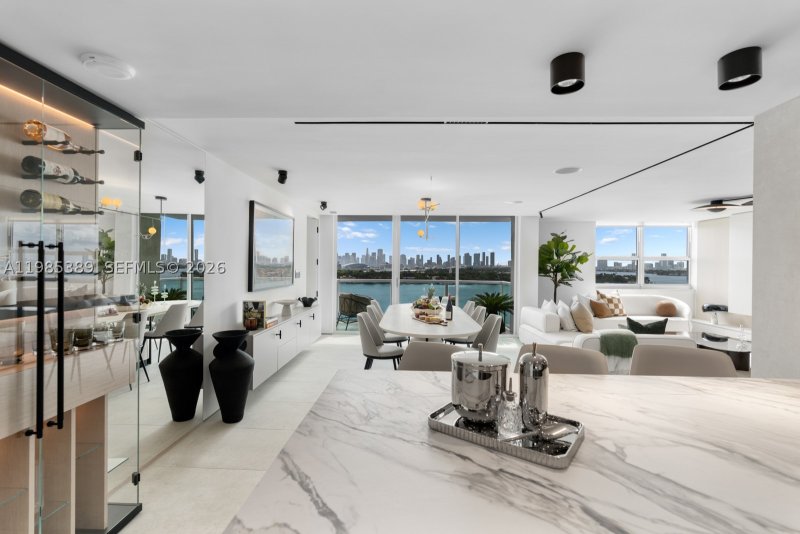 Alquiler de apartamento en Floridian 1203/1205