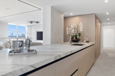 Alquiler de apartamento en Floridian 1203/1205