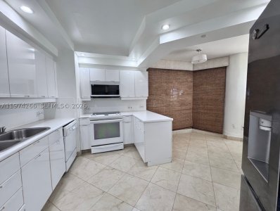 Comprar apartamento no 2000 Williams Island 606