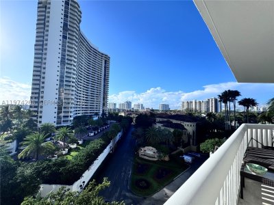 Comprar apartamento no 2000 Williams Island 606