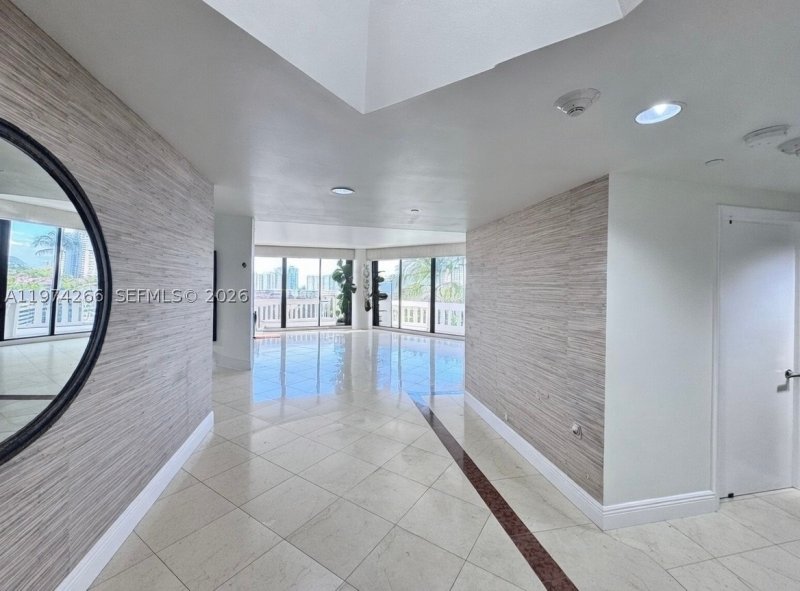 Comprar apartamento en 2000 Williams Island 606