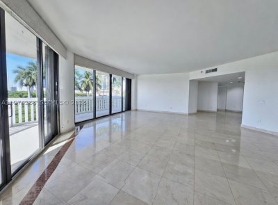 Comprar apartamento no 2000 Williams Island 606