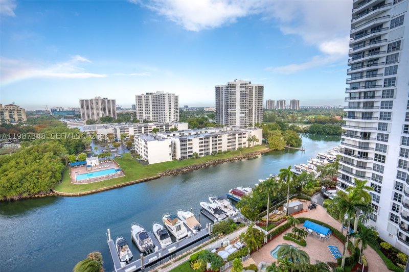 Alquiler de apartamento en Mystic Pointe 500 1401