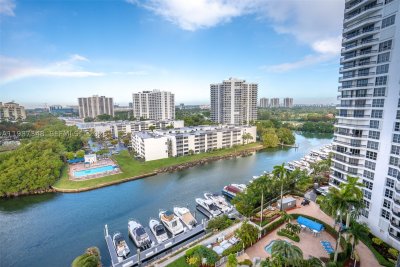 Alquiler de apartamento en Mystic Pointe 500 1401