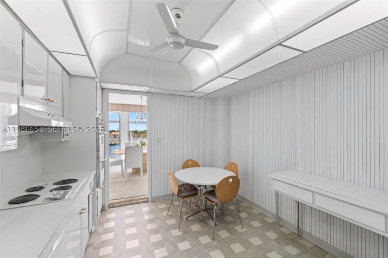Condo for sale at Crystal House 5M