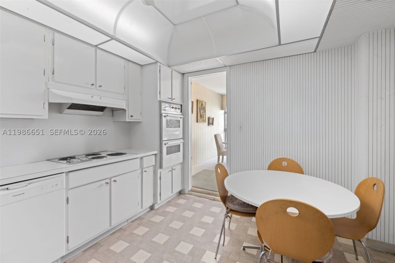 Condo for sale at Crystal House 5M