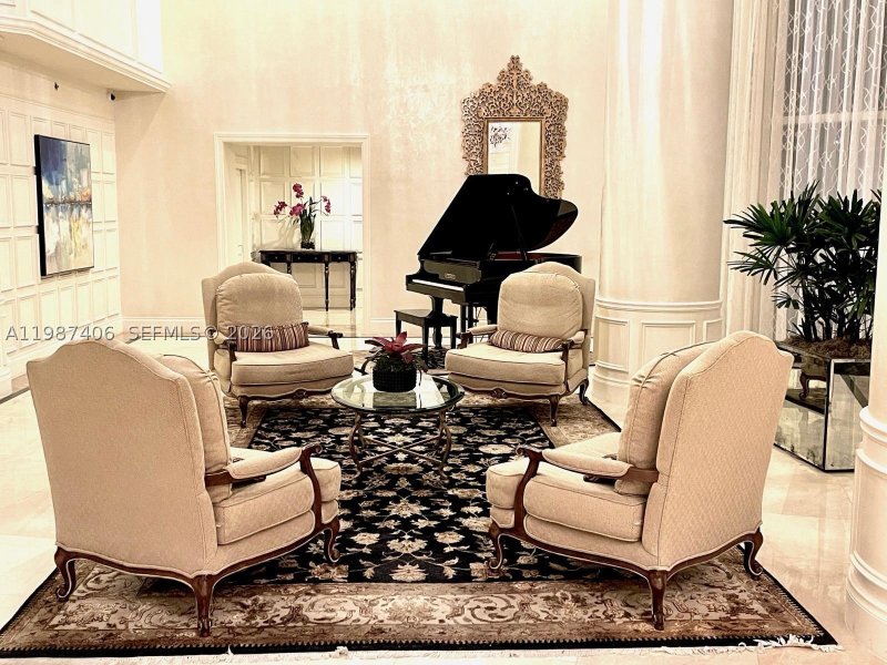 Condo for sale at Mystic Pointe 500 1412
