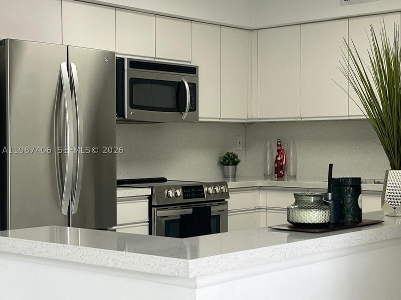 Condo for sale at Mystic Pointe 500 1412