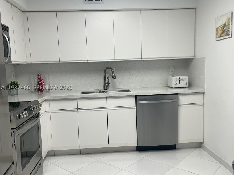 Condo for sale at Mystic Pointe 500 1412