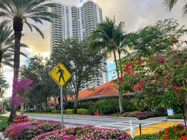 Condo for sale at Mystic Pointe 500 1412