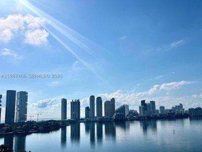 Mystic Pointe 500 Apt #1412