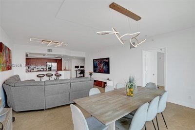 Comprar apartamento no One Fifty One at Biscayne 803