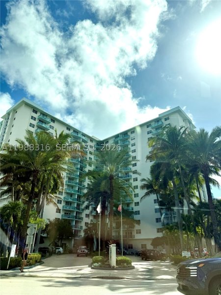 Condo for sale at Tides Hollywood Beach 5W