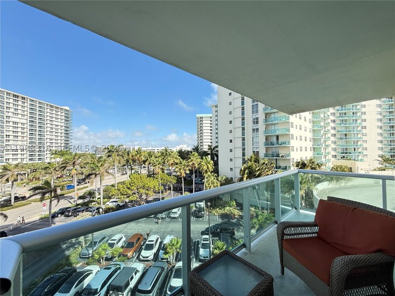 Condo for sale at Tides Hollywood Beach 5W