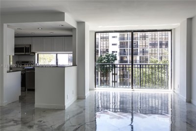 Comprar apartamento no Plaza of the Americas 428