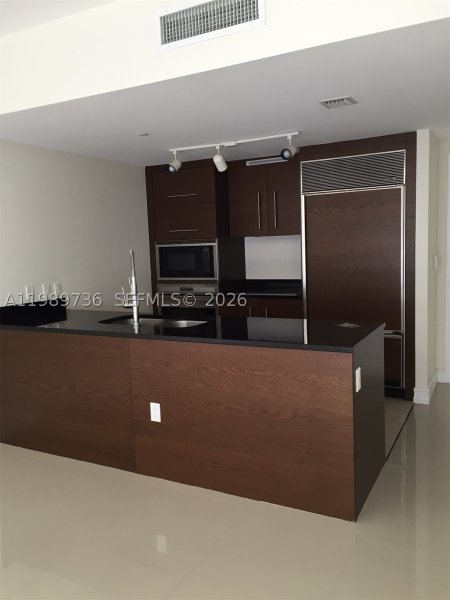 Condo for sale at Icon Brickell Tower I 5111
