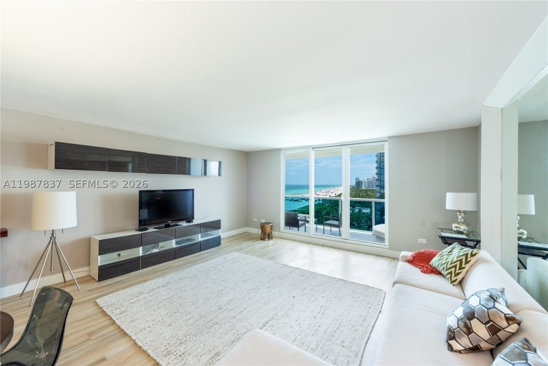 Comprar apartamento en Roney Palace 1009