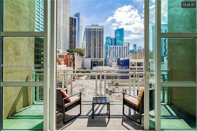 Condo for sale at Vizcayne South Tower 617