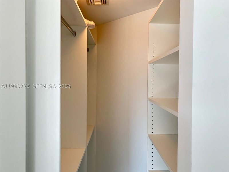 Comprar apartamento en Brickell Heights West 2003