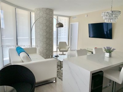 Comprar apartamento no Brickell Heights West 2003