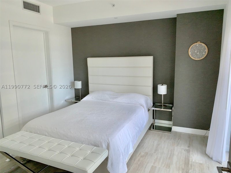 Comprar apartamento en Brickell Heights West 2003