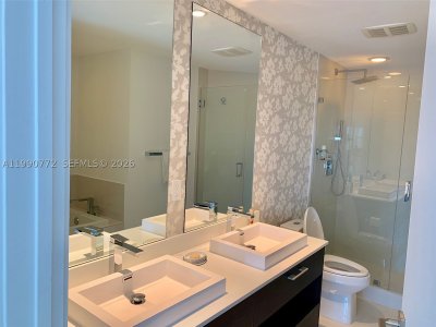 Comprar apartamento no Brickell Heights West 2003